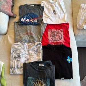Bundle of 7 Graphic tees!